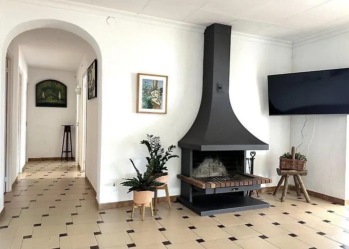 فيلة Lets Holidays Beautiful House Sea Views توسا ذي مار