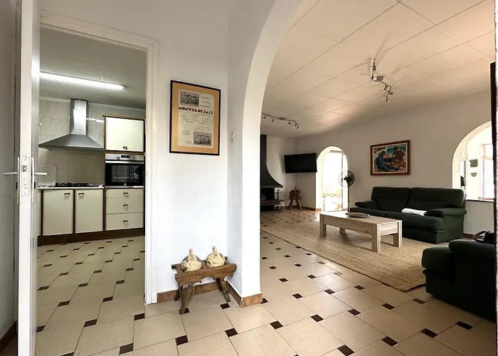 Lets Holidays Beautiful House Sea Views فيلة *